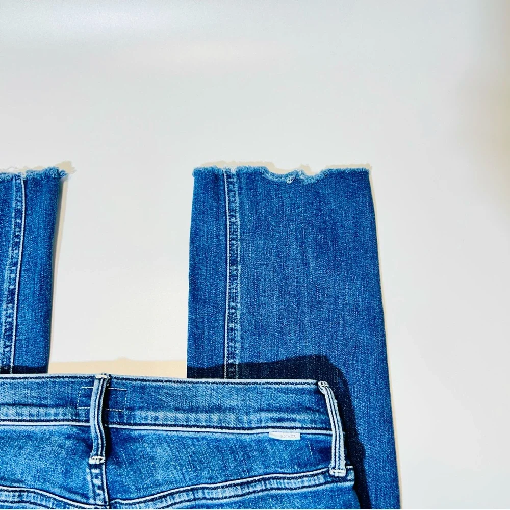 MOTHER jeans The Mid Rise Dazzler Ankle Fray jeans distressed women size 27 - Picture 10 of 11